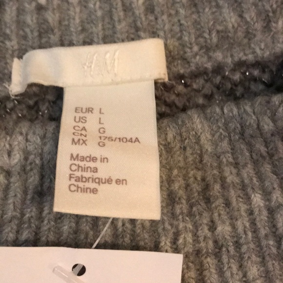 Women’s Fuzzy H&M sweater - Picture 2 of 3